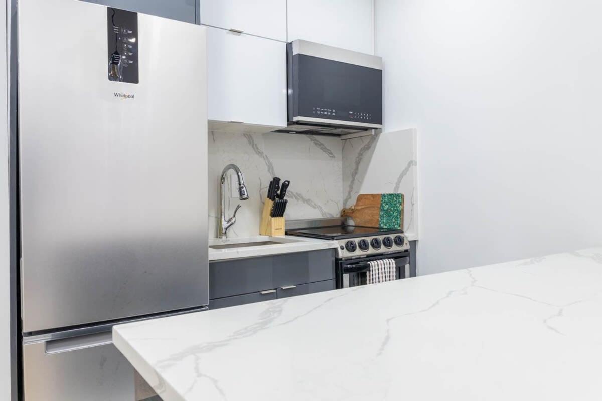 1597-1 Large In The Unit Prime Ues Apartamento Nova York