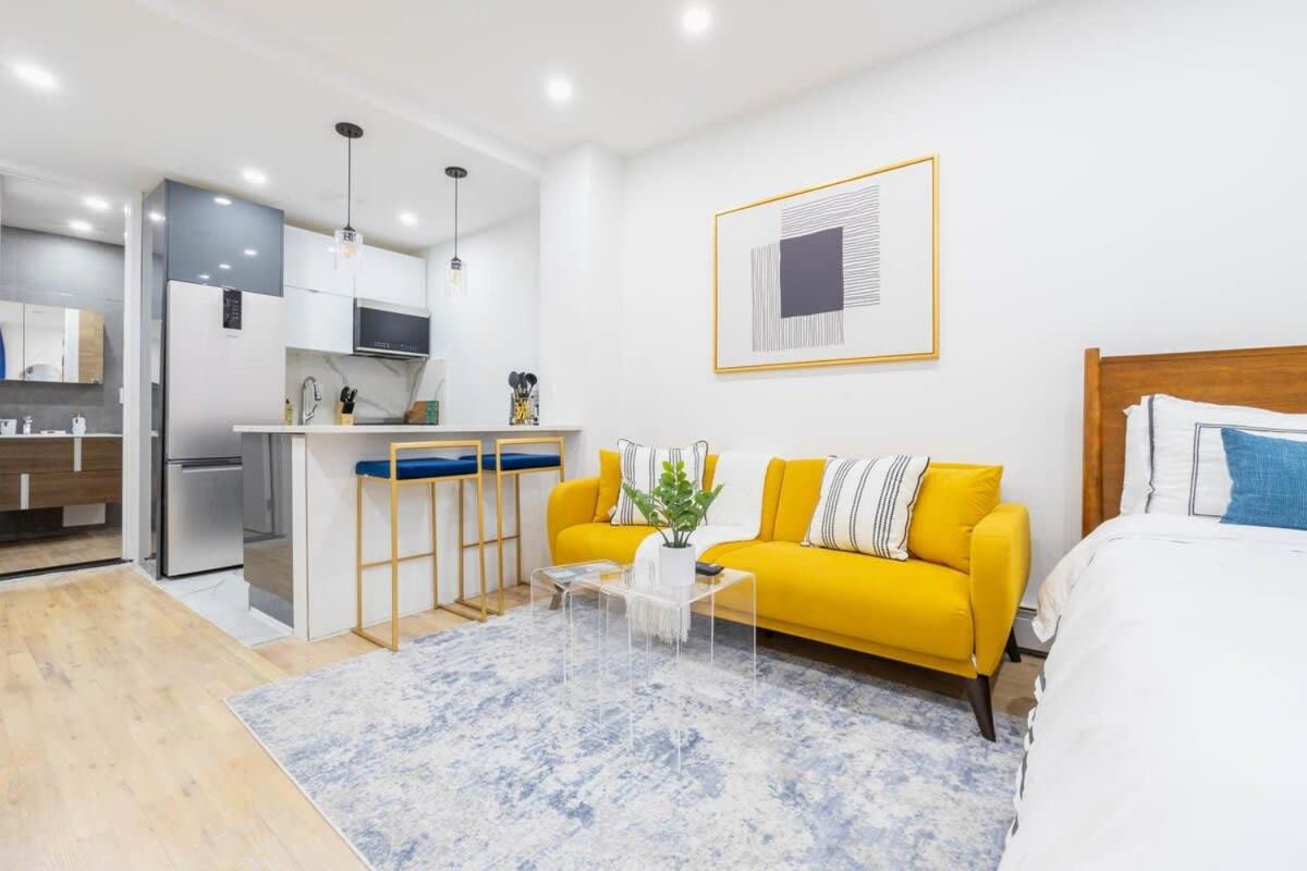 1597-1 Large In The Unit Prime Ues Nova York