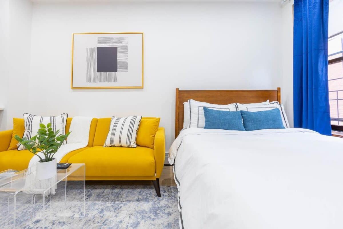 1597-1 Large In The Unit Prime Ues Nova York