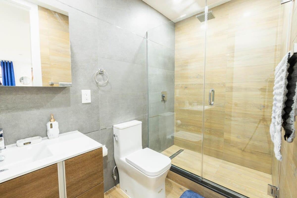 1597-1 Large In The Unit Prime Ues * Nova York